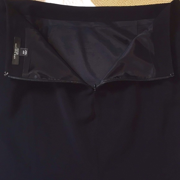 Ann Taylor black pencil skirt - Picture 5 of 6